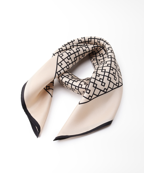 Noble（ノーブル）の「【LE SCARF】 モノグラムプリントスカーフ（バンダナ/スカーフ・レディース・ブラック/ホワイト・FREE）」の2枚目の写真