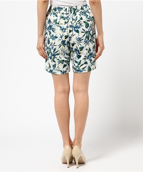 Parfum de Charmant Fleur（パルファムドゥシャルマンフルール）の「Parfum de Charmant Fleur/パルファムドゥシャルマンフルール/botanical pattern shorts2（ボタニカル柄ショートパンツ2)（その他パンツ・レディース・オフホワイト/ベージュ・FREE）」の6枚目の写真