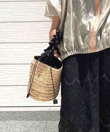 Q | ラフィアバケットバッグ(かごバッグ)