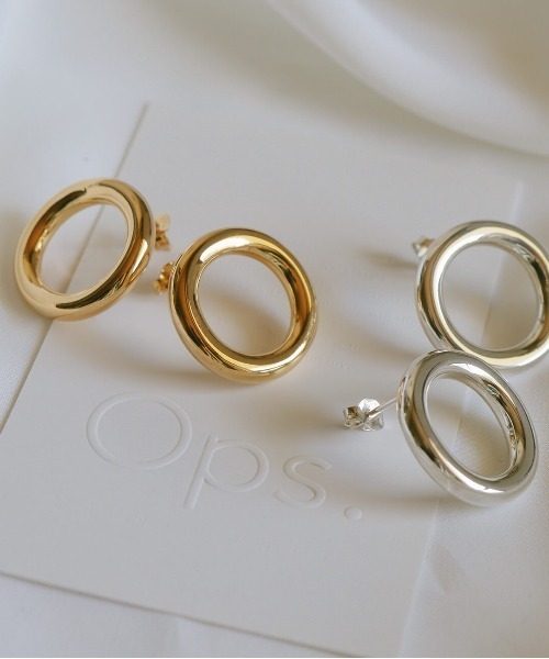 Ops.（オプス）の「ピアス 大きめ シルバー925 金属アレルギー対応【AUREOLA アウレオラ】 18kゴールド仕上げ（ピアス（両耳用）・レディース・イエローゴールド/シルバー・ONE SIZE）」の9枚目の写真