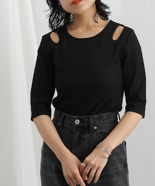 COLONY 2139(コロニートゥーワンスリーナイン)の「カットジャガードカットアウトTシャツ(Tシャツ/カットソー・レディース・ホワイト/ブラック/ブルー・FREE)」の13枚目の写真