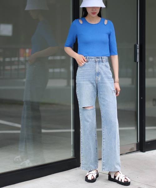 COLONY 2139(コロニートゥーワンスリーナイン)の「カットジャガードカットアウトTシャツ(Tシャツ/カットソー・レディース・ホワイト/ブラック/ブルー・FREE)」の14枚目の写真