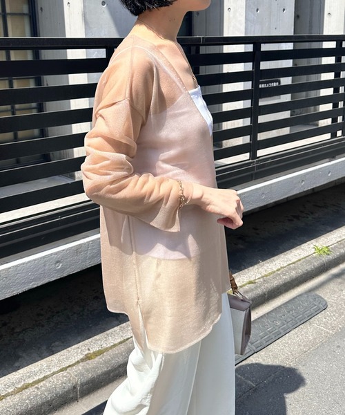 COLLAGE GALLARDAGALANTE（コラージュガリャルダガランテ）の「インナー付きシアーニット（Tシャツ/カットソー・レディース・ベージュ/ネイビー・FREE）」の20枚目の写真