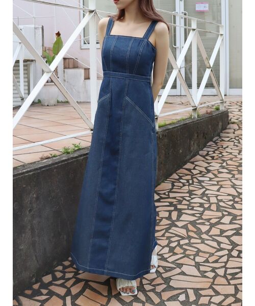 EVRIS(エヴリス)の「ブロッキングデニムロングワンピース(ワンピース・レディース・ブラック/インディゴブルー・FREE)」の21枚目の写真