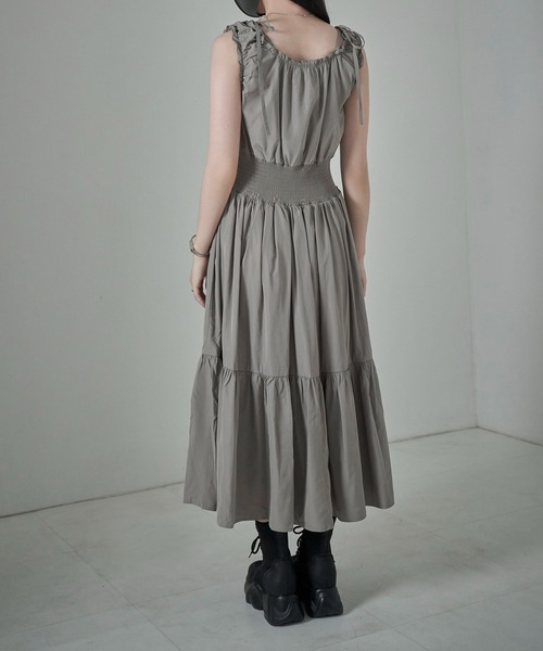 ANDGEEBEE（アンジービー）の「ギャザーリボンワンピ（ワンピース・レディース・カーキ/ブルー・MEDIUM）」の21枚目の写真