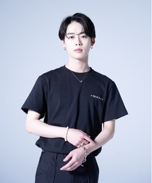 AROUND FLAVA（アラウンドフラバ）の「silkete like heavy weight glitter print T / シルケットライク ヘビーウェイト ラメプリントTシャツ（Tシャツ/カットソー）」