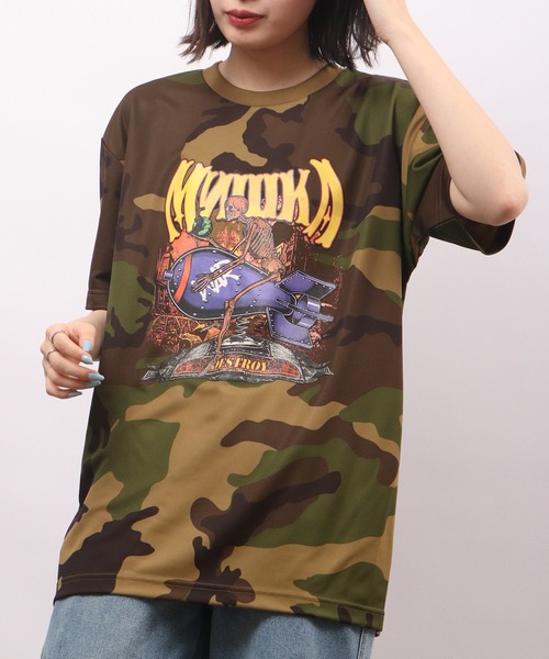 MISHKA（ミシカ）の「MISHKA カモフラージュ柄Tシャツ 半袖（Tシャツ/カットソー・メンズ・グリーン系/グリーン系1/グリーン系2/グリーン系3・M/L/XL）」の22枚目の写真