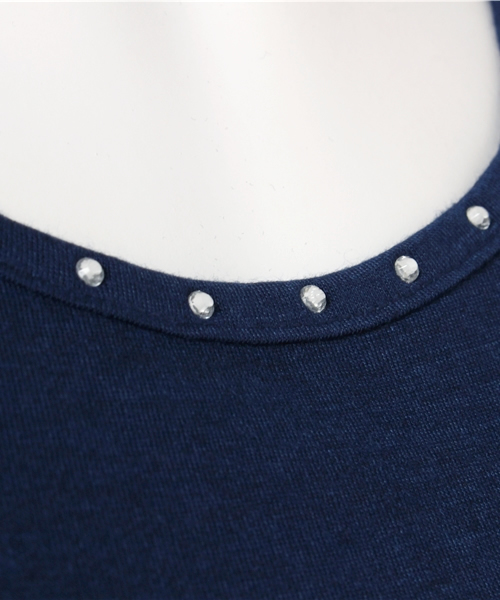 earth music&ecology（アースミュージックアンドエコロジー）の「ラインストーンタンクトップ（タンクトップ・レディース・オフホワイト/LT.Gray/ブラック/ライトイエロー/ブルー/ネイビー・MEDIUM/SMALL）」の11枚目の写真