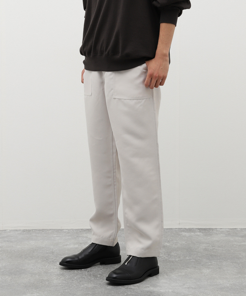 EDIFICE（エディフィス）の「ツイル ダブルクロス ベイカーイージー（カーゴパンツ・メンズ・アイボリー/カーキ/ブラック・SMALL/LARGE/MEDIUM）」の2枚目の写真