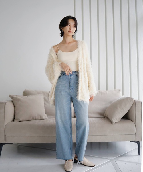 LIAN（リアン）の「フェザーVネックカーディガン（カーディガン/ボレロ・レディース・チャコールグレー/アイボリー・FREE）」の12枚目の写真