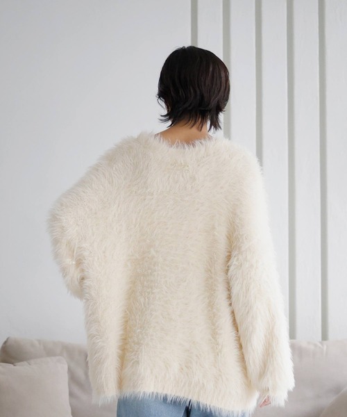 LIAN（リアン）の「フェザーVネックカーディガン（カーディガン/ボレロ・レディース・チャコールグレー/アイボリー・FREE）」の14枚目の写真