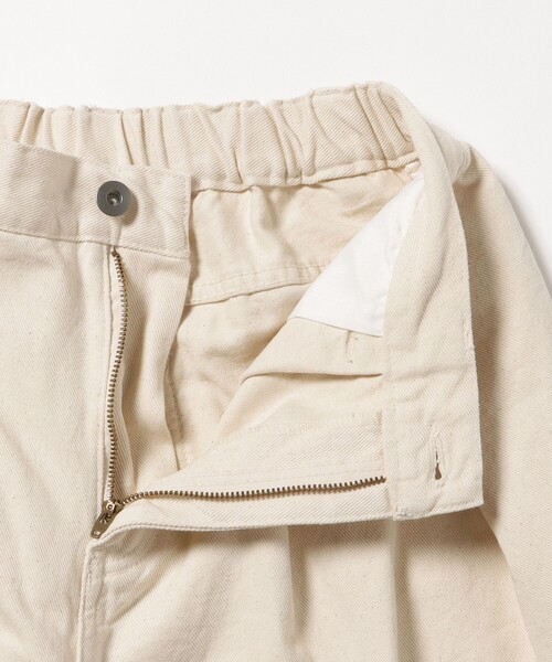 BEAMS HEART（ビームスハート）の「フリンジ タック ワイドデニムパンツ（デニムパンツ・レディース・ブラック系その他4/ナチュラル/ライトブルー/ブルー系その他/ホワイト系その他5・SMALL/MEDIUM）」の12枚目の写真