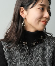 JUSGLITTY（ジャスグリッティー）の「ビジューネックツィード