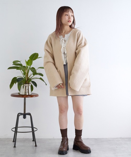 w closet（ダブルクローゼット）の「【リバーシブル】エアリーボア起毛ジャケット（ノーカラージャケット・レディース・サックスブルー/グレイッシュベージュ/ブラック・FREE）」の4枚目の写真