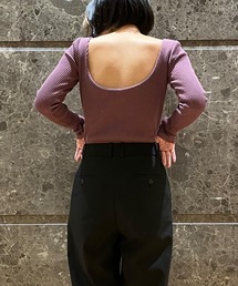 OUR WACOAL（アワワコール）の「カップ付きバックオープンリブTシャツ 長袖（Tシャツ/カットソー）」