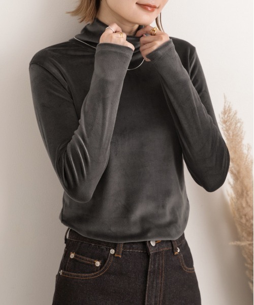 ad thie(アドティエ)の「ベロア素材 ハイネックプルオーバー(Tシャツ/カットソー・レディース・ブラック/オフホワイト/グレー/キャメル/ボルドー/ピンク/ダークグリーン・FREE)」の16枚目の写真