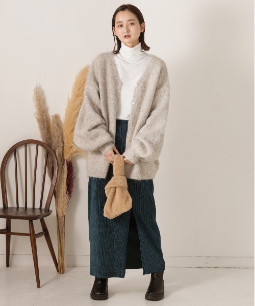 ad thie(アドティエ)の「ベロア素材 ハイネックプルオーバー(Tシャツ/カットソー・レディース・ブラック/オフホワイト/グレー/キャメル/ボルドー/ピンク/ダークグリーン・FREE)」の8枚目の写真