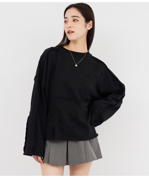 ANAP（アナップ）の「アウトシームダメージ裏毛スウェットトレーナー（スウェット・レディース・ブラック/オフホワイト・FREE）」の9枚目の写真