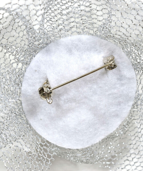 BeBe（ベベ）の「【日本製】パール付きコサージュ（ブローチ/コサージュ・キッズ・ホワイト/パープル・FREE）」の9枚目の写真