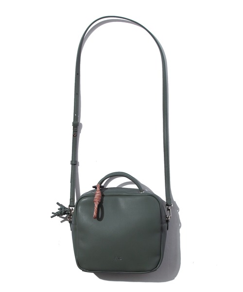 F/CE. （エフシーイー）の「F/CE. TECH LEATHER MINI SQUARE SHOULDER / エフシーイー テック レザー ミニ スクエア ショルダー（ショルダーバッグ・メンズ・ブラック/マスタード/オリーブ・FREE）」の12枚目の写真