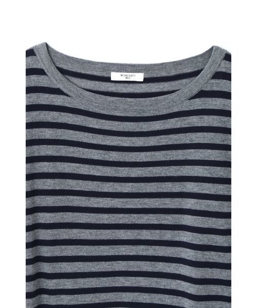 NATURAL BEAUTY BASIC(ナチュラルビューティーベーシック)の「【JJ 12月号掲載】ハトメ釦ニット(ニット/セーター・レディース・ネイビー/グレー/ホワイト系その他/レッド/グレー系その他/ダークベージュ・MEDIUM)」の7枚目の写真