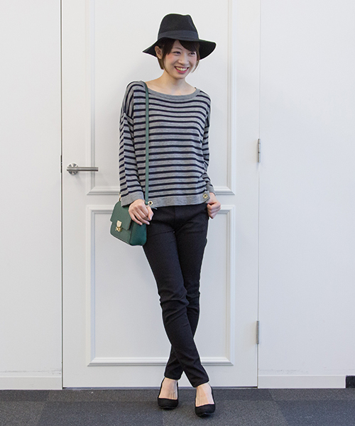 NATURAL BEAUTY BASIC(ナチュラルビューティーベーシック)の「【JJ 12月号掲載】ハトメ釦ニット(ニット/セーター・レディース・ネイビー/グレー/ホワイト系その他/レッド/グレー系その他/ダークベージュ・MEDIUM)」の17枚目の写真