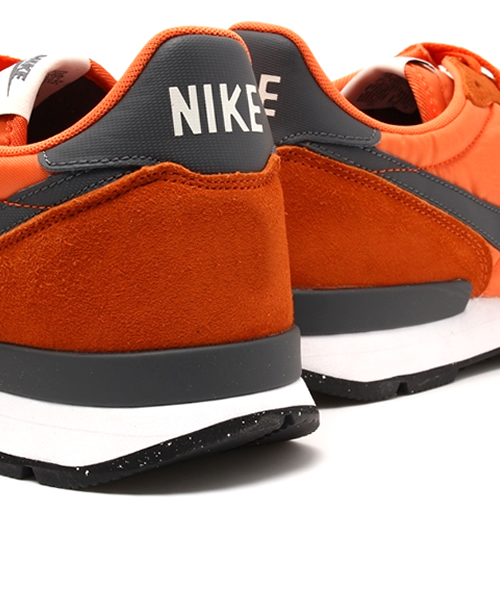 NIKE（ナイキ）の「ユニセックス ナイキ インターナショナリスト NIKE INTERNATIONALIST 631754-801（スニーカー・メンズ・オレンジ・24.5cm/27cm/27.5cm/28.5cm/28cm/24cm/26.5cm/29cm）」の8枚目の写真
