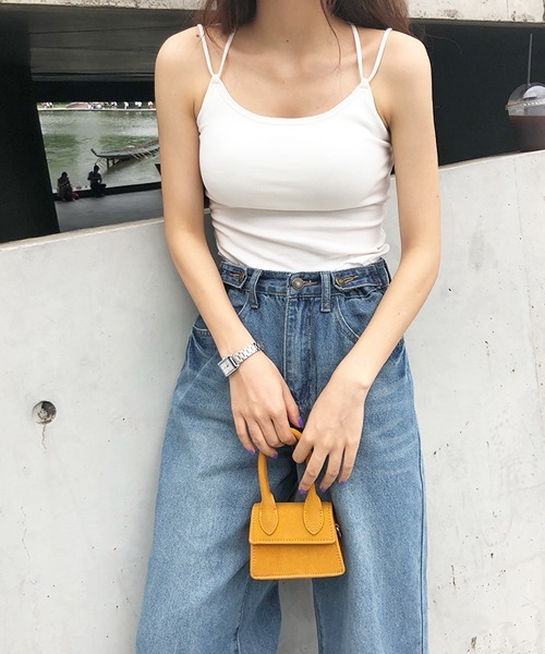 ad thie(アドティエ)の「バッククロス カップ付きインナーキャミソール(キャミソール・レディース・キャメル/ライトグレー/レッド/ブラウン/ライトグリーン/オフホワイト/ブラック・FREE)」の2枚目の写真