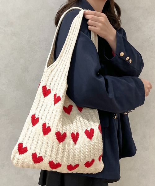 apres jour clair（アプレジュールクレア）の「【apres jour clair×ARIAZ】ハート柄ニットトートバッグ（トートバッグ・レディース・ベージュ/アイボリー・FREE）」の3枚目の写真