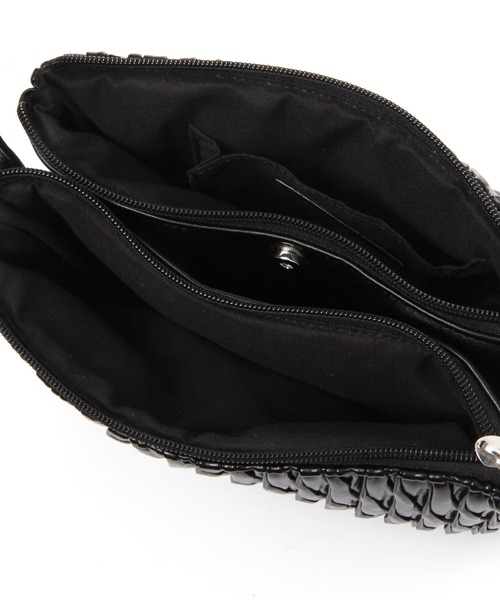 LAKOLE（ラコレ）の「ランダムプリーツパデットショルダーバッグ / 100206（ショルダーバッグ・レディース・ブラック/オフホワイト/その他1/ライトグリーン・FREE）」の13枚目の写真