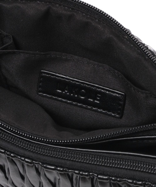 LAKOLE（ラコレ）の「ランダムプリーツパデットショルダーバッグ / 100206（ショルダーバッグ・レディース・ブラック/オフホワイト/その他1/ライトグリーン・FREE）」の16枚目の写真