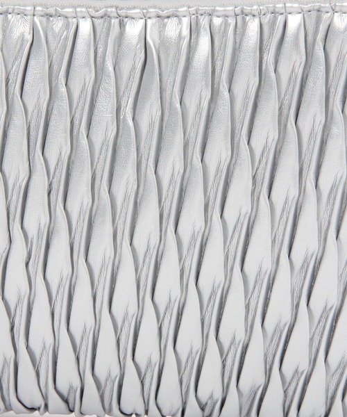 LAKOLE（ラコレ）の「ランダムプリーツパデットショルダーバッグ / 100206（ショルダーバッグ・レディース・ブラック/オフホワイト/その他1/ライトグリーン・FREE）」の19枚目の写真