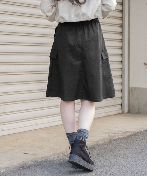 3.3 Field Trip （3.3フィールドトリップ）の「3.3 Field Trip／ポケットナイロンスカート 2103557（スカート・レディース・グレー/ネイビー・FREE）」の6枚目の写真