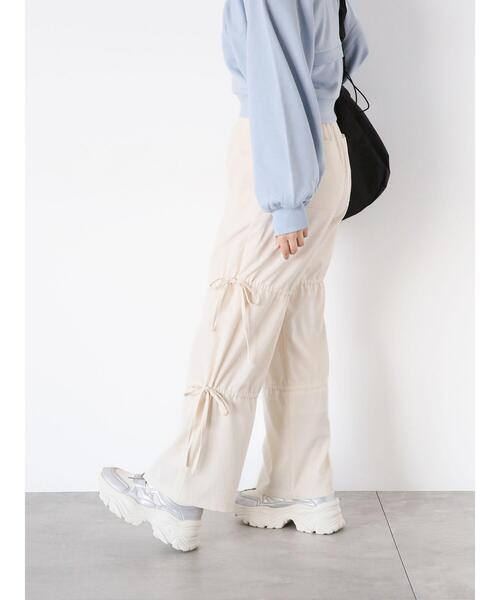 ehka sopo(エヘカソポ)の「リボンドロストパンツ(その他パンツ・レディース・ブラック/ベージュ/キナリ・F)」の2枚目の写真