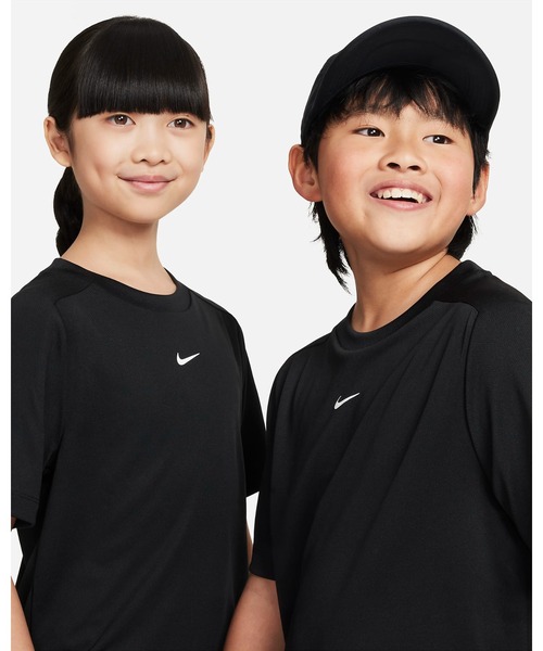 NIKE（ナイキ）の「《NIKEアパレル》YTH DF ｱｲｺﾝ S/S ﾄｯﾌﾟ（Tシャツ/カットソー・キッズ・ブラック×ホワイト/グリーン系その他/バーガンディー・130/140/150/160）」の5枚目の写真