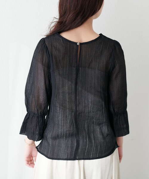 natural couture(ナチュラルクチュール)の「変わり織りシアー素材ブラウス(シャツ/ブラウス・レディース・ブラック/オフホワイト/ミント/ライトベージュ・FREE)」の22枚目の写真