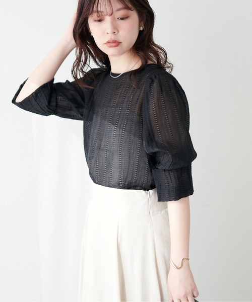 natural couture(ナチュラルクチュール)の「変わり織りシアー素材ブラウス(シャツ/ブラウス・レディース・ブラック/オフホワイト/ミント/ライトベージュ・FREE)」の11枚目の写真