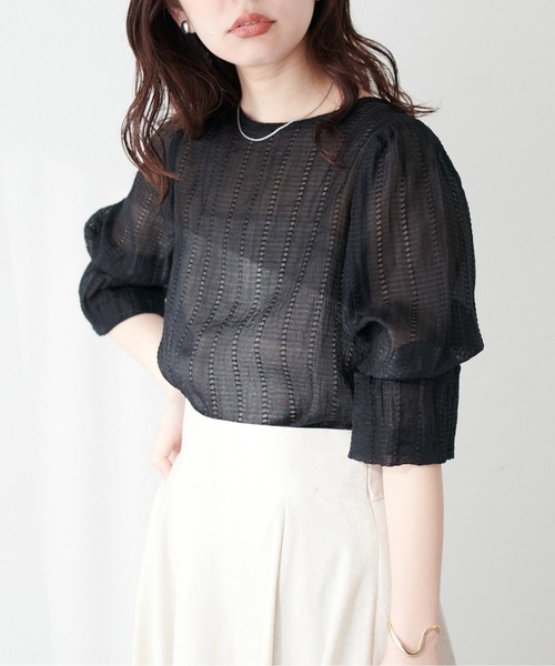 natural couture(ナチュラルクチュール)の「変わり織りシアー素材ブラウス(シャツ/ブラウス・レディース・ブラック/オフホワイト/ミント/ライトベージュ・FREE)」の10枚目の写真