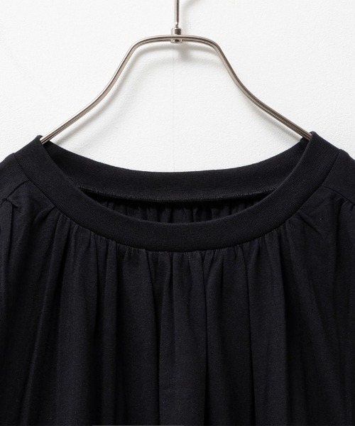 Howdy Marie(ハウディ―マリー)の「Howdy Marie ハウディーマリー ギャザーTシャツ(Tシャツ/カットソー・レディース・ブラック/ホワイト/モカ・フリー)」の4枚目の写真