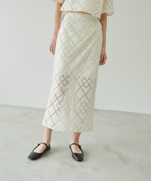 LE CIEL BLEU(ルシェルブルー)の「アーガイルレーススカート / Argile Lace Skirt(スカート・レディース・ブラック/アイボリー・34/36/38)」の3枚目の写真