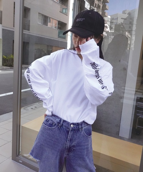 CORNERS（コーナーズ）の「袖ロゴプリント長袖Tシャツ（Tシャツ/カットソー・レディース・オフホワイト/スミクロ・L/M）」の5枚目の写真