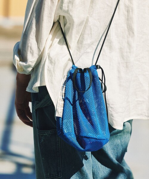 WEEKEND(ER)（ウィークエンダー）の「WEEKEND(ER) × FREAK'S STORE/ウィークエンダー × フリークスストア 別注 メッシュミニショルダーバッグ（ショルダーバッグ・レディース・グリーン/イエロー/オレンジ/グレー/ブルー・ONE SIZE）」の3枚目の写真