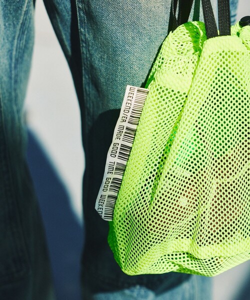 WEEKEND(ER)（ウィークエンダー）の「WEEKEND(ER) × FREAK'S STORE/ウィークエンダー × フリークスストア 別注 メッシュミニショルダーバッグ（ショルダーバッグ・レディース・グリーン/イエロー/オレンジ/グレー/ブルー・ONE SIZE）」の6枚目の写真