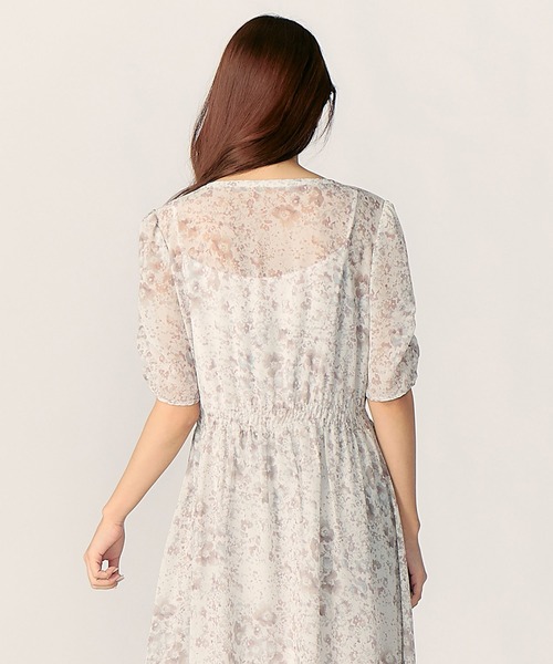 LAISSE PASSE（レッセパッセ）の「MIXフラワープリントワンピース（ワンピース・レディース・サックスブルー系/ベージュ・MEDIUM/SMALL）」の20枚目の写真