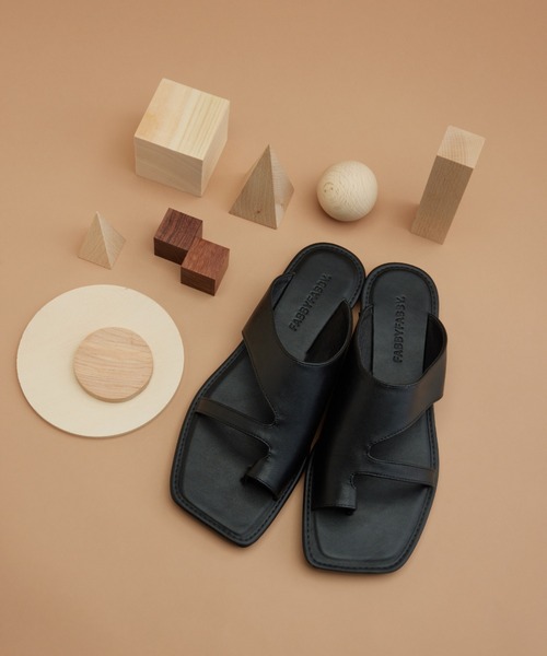 y/m by RIKA（イムバイリカ）の「スリーポイントサンダル（サンダル・レディース・ブラック・MEDIUM/LARGE/SMALL）」の16枚目の写真