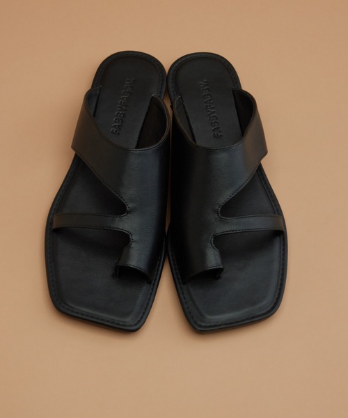 y/m by RIKA（イムバイリカ）の「スリーポイントサンダル（サンダル・レディース・ブラック・MEDIUM/LARGE/SMALL）」の18枚目の写真