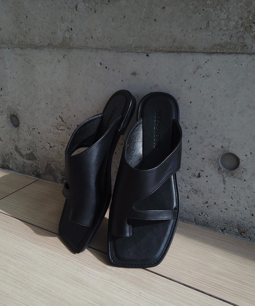 y/m by RIKA（イムバイリカ）の「スリーポイントサンダル（サンダル・レディース・ブラック・MEDIUM/LARGE/SMALL）」の13枚目の写真