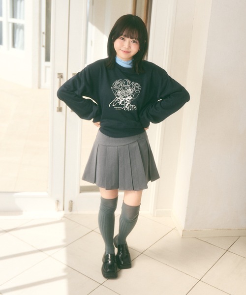Ada.(エイダ)の「<Peachyyouth × Ada.>ブーケプリント カジュアル スウェット(スウェット・レディース・アイボリー/ネイビー/オートミール・M/L)」の4枚目の写真