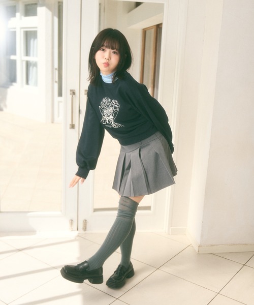 Ada.(エイダ)の「<Peachyyouth × Ada.>ブーケプリント カジュアル スウェット(スウェット・レディース・アイボリー/ネイビー/オートミール・M/L)」の6枚目の写真