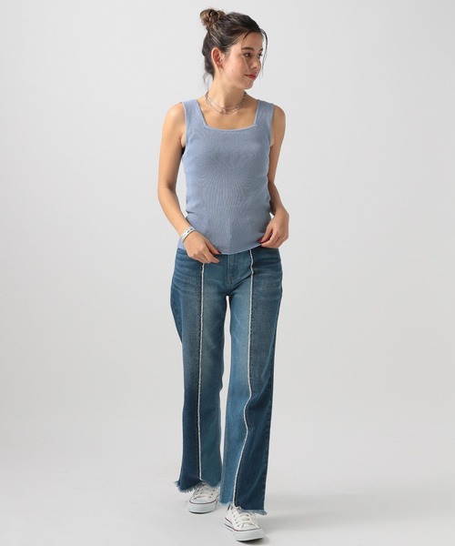 BAYFLOW（ベイフロー）の「[デコルテが綺麗にみえる]スクエアニットタンク（タンクトップ・レディース・アイボリー/ブルー/ブラック・FREE）」の13枚目の写真